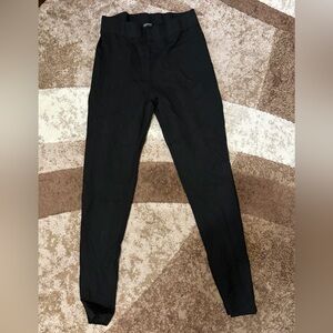 Fashion Nova Black High-Waisted Leggings 🖤